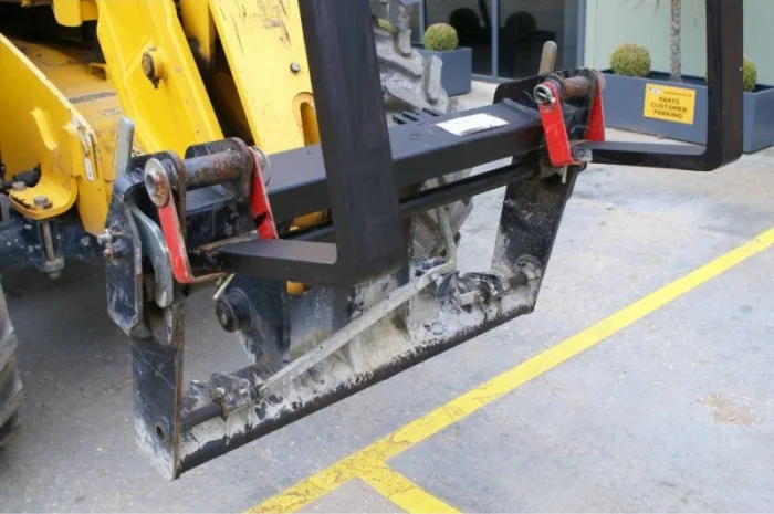 Телескопический погрузчик JCB 531-70, 2012 г- фото № 3