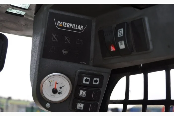 Мини-погрузчик CATERPILLAR 216 B3 2011 года- фото № 9