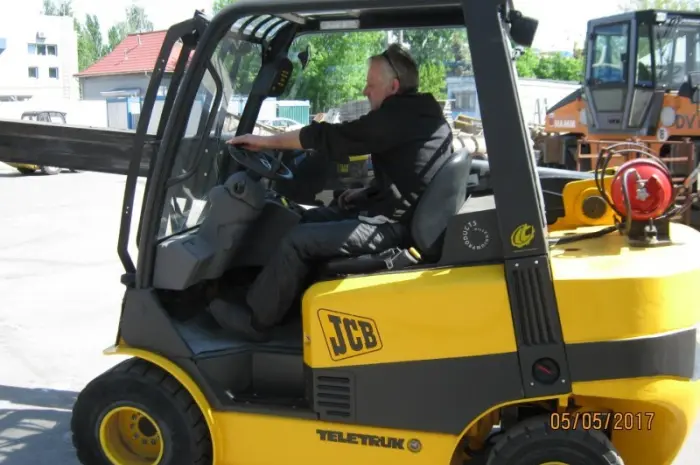 Погрузчик JCB TLT30G, 2000 г., 3800 м/ч, 3т., 4 метра высота подъема, газ- фото № 8