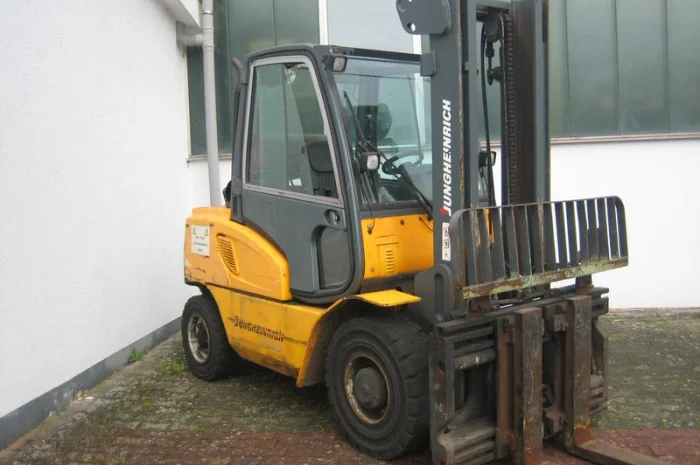 Кара погрузчик бу Jungheinrich TFG 550, газ, 5 т., 2005 г., 9671 м/ч- фото № 2
