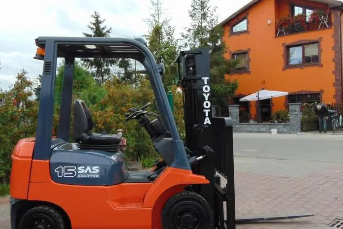 Дизельный погрузчик бу Toyota 02-7FDF15, 2005 г- фото № 6