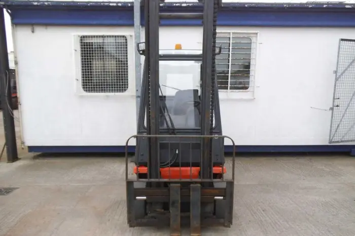 Дизельный погрузчик Linde H20D, 2006 г., 2т., 3850 мм подъем, 1662 м/ч, каретка- фото № 7