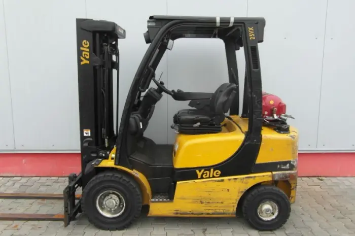 Дизельный погрузчик Yale GLP25VX, 2014 года, 11593 м/ч, 2.5т., 4.9м.подъем, вагонник- фото № 2