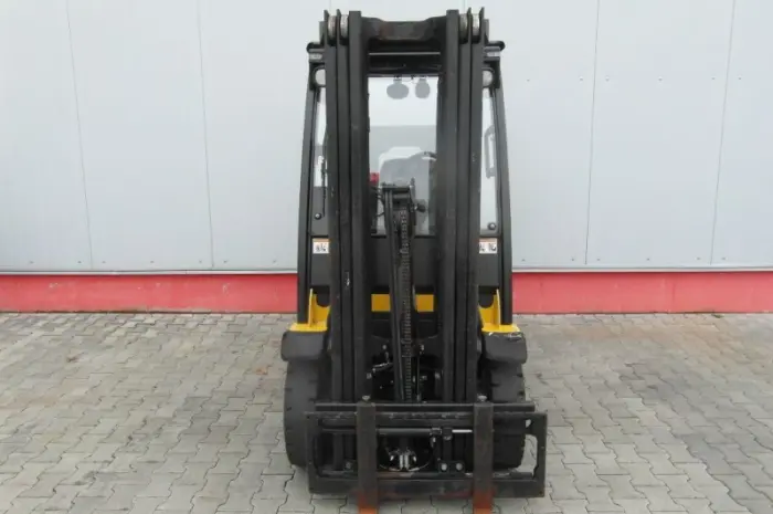 Дизельный погрузчик Yale GLP25VX, 2014 года, 11593 м/ч, 2.5т., 4.9м.подъем, вагонник- фото № 3