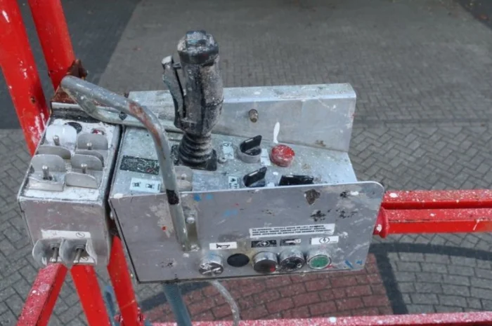 Ножничный подъемник Skyjack SJ8841, 2005 г., 1450 м/ч, 14.5м.рабочая высота- фото № 5