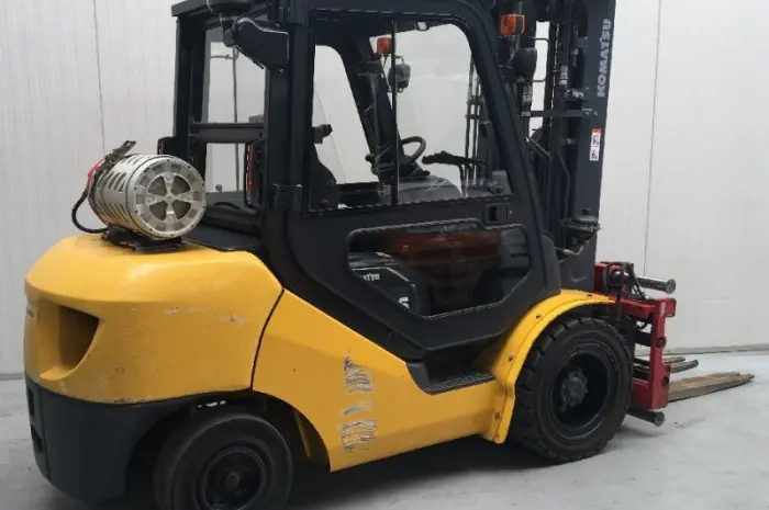 Погрузчик Komatsu FG35AT-17, газ, 2015 года, состояние нового, максимальная комплектация- фото № 2
