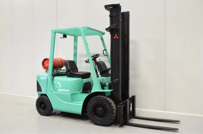 Газовый погрузчик Mitsubishi FG25K, 2002 г., 4240 м/ч, 4м.высота подъема, каретка- фото № 3