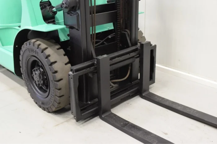 Газовый погрузчик Mitsubishi FG25K, 2002 г., 4240 м/ч, 4м.высота подъема, каретка- фото № 8