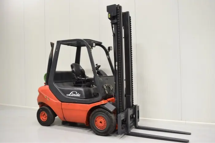 Газовый погрузчик Linde H25T-05, 2500 кг, 2010 г., 9300 м/ч- фото № 3