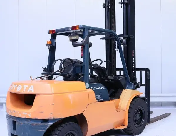 Погрузчик Toyota 02-7FGA50, 2013 г., 5т., газ+бензин, 2370 м/ч- фото № 2