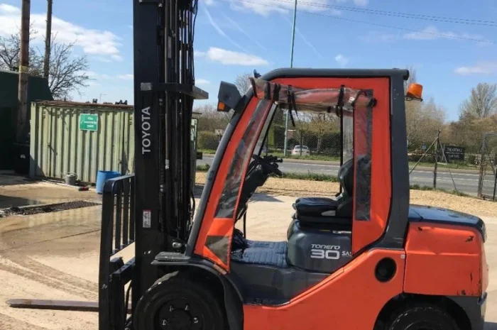 Дизельный погрузчик 3т., TOYOTA 8FDF30, 3т., 2014г., 3905 м/ч! 6 метров подъем- фото № 3