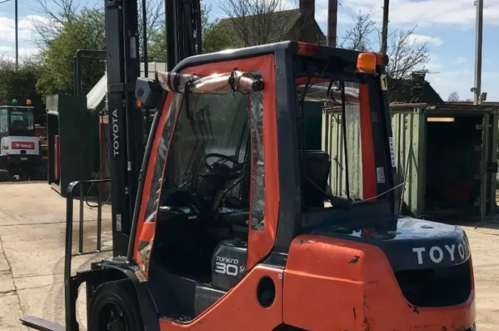 Дизельный погрузчик 3т., TOYOTA 8FDF30, 3т., 2014г., 3905 м/ч! 6 метров подъем- фото № 4