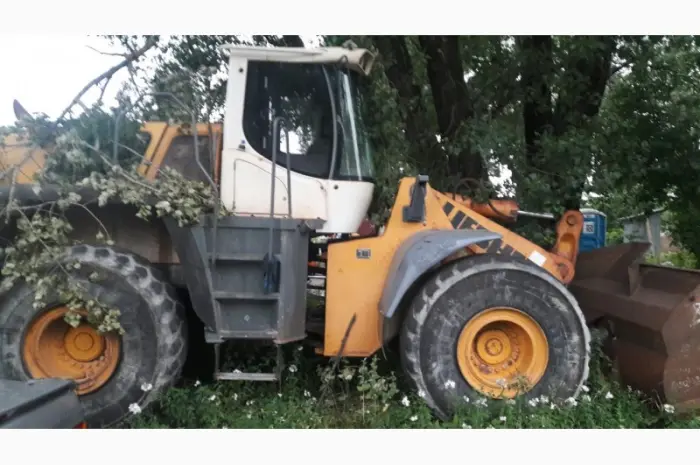 Фронтальный погрузчик Liebherr L566, 2006г., 10тыс. м/ч- фото № 5