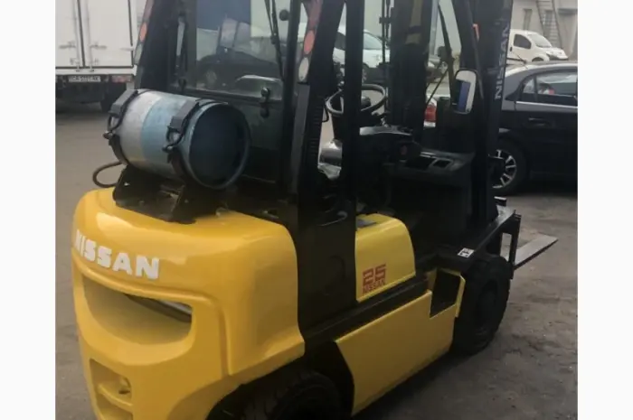 Газовый погрузчик Nissan FG25, 2007 года, 2500 кг, 5076 м/ч- фото № 2