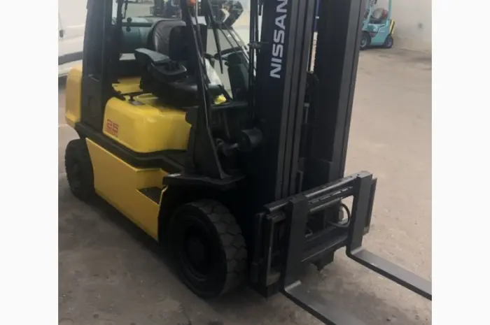 Газовый погрузчик Nissan FG25, 2007 года, 2500 кг, 5076 м/ч- фото № 1