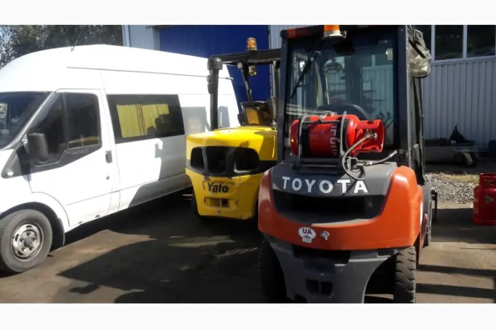 Погрузчик Toyota 02-8FGF20, кабина, 2010г., 2т., 6240 м/ч, 4700 мм подъем- фото № 4