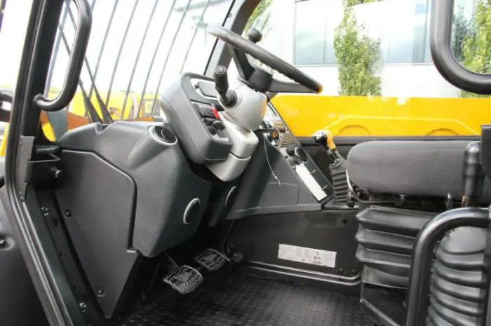 Телескопический погрузчик JCB531-70, 2012г., 2700 м/ч- фото № 12