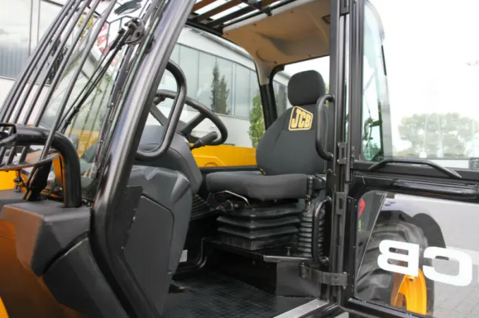 Телескопический погрузчик JCB531-70, 2012г., 2700 м/ч- фото № 13