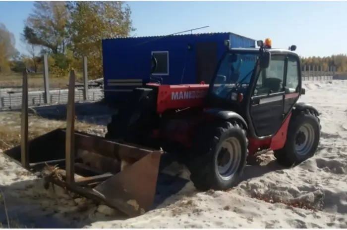 Телескопический погрузчик Manitou MT732 в наличии, 2006 года- фото № 2