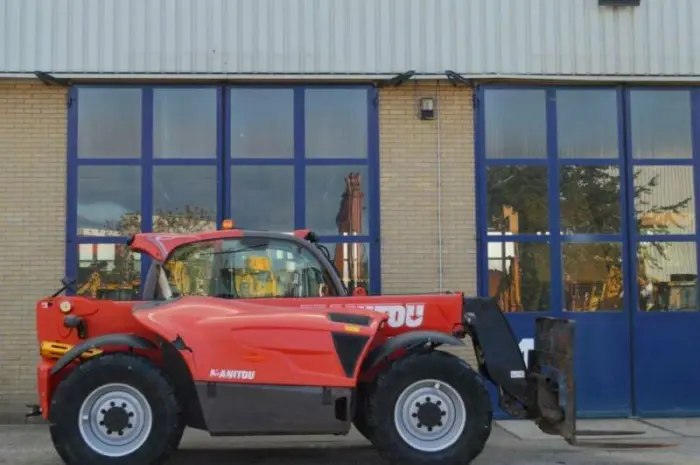 Телескопический погрузчик Manitou MLT840-137PS, 2012 года- фото № 3