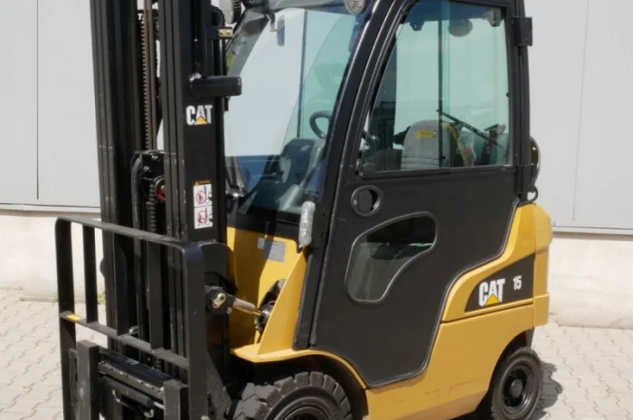 Вилочный погрузчик 1.5т., газ, CAT Lift Trucks GP15N, 2012г., 3000 м/ч- фото № 2