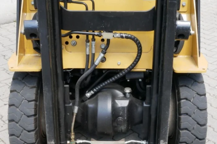 Вилочный погрузчик 1.5т., газ, CAT Lift Trucks GP15N, 2012г., 3000 м/ч- фото № 6