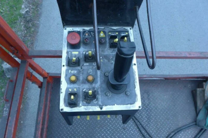 Ножничный подъемник JLG 400 RTS, дизель, 2000г., 14.2м.рабочая высота, полный привод- фото № 4