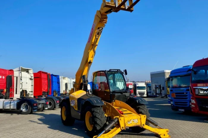 Телескопічний навантажувач JCB 535-125 - 2018 рік- фото № 1