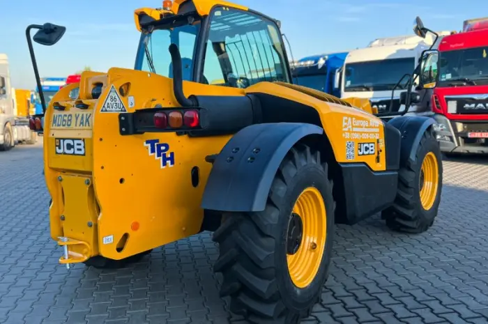 Телескопічний навантажувач JCB 531-70 2019 року- фото № 17