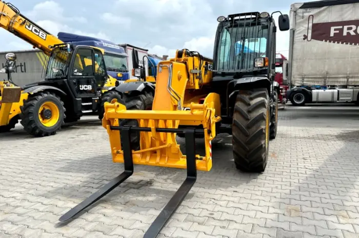 Телескопічний навантажувач JCB 535-95 - 2016 рік- фото № 20
