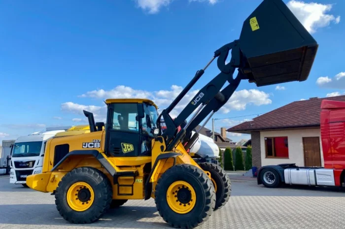 Фронтальний навантажувач JCB 437 2015 року- фото № 4