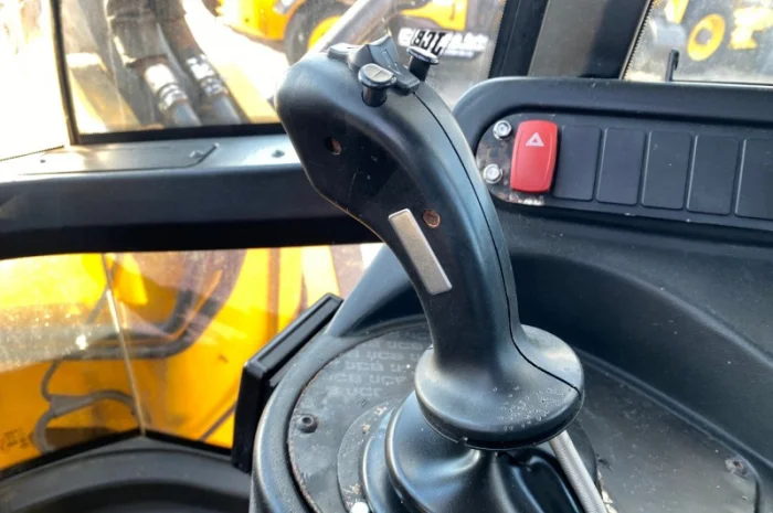 Фронтальний навантажувач JCB 437 2015 року- фото № 12