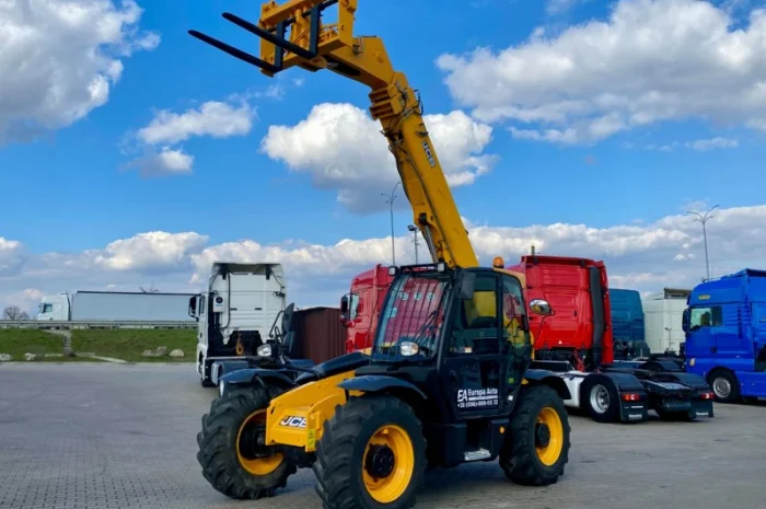 Телескопічний навантажувач JCB 535-95 2014 року- фото № 17