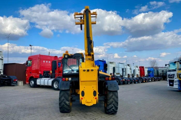 Телескопічний навантажувач JCB 535-95 2014 року- фото № 2