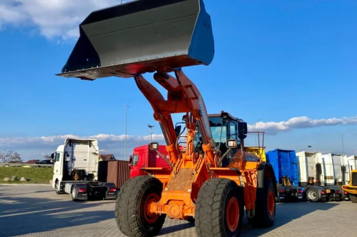 Doosan DL 420-3 - 2013 рік- фото № 1