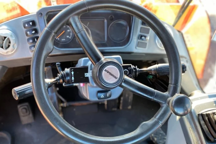 Doosan DL 420-3 - 2013 рік- фото № 7