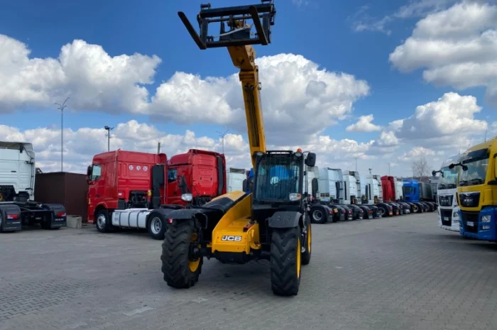 Телескопічний навантажувач JCB 531-70- фото № 1