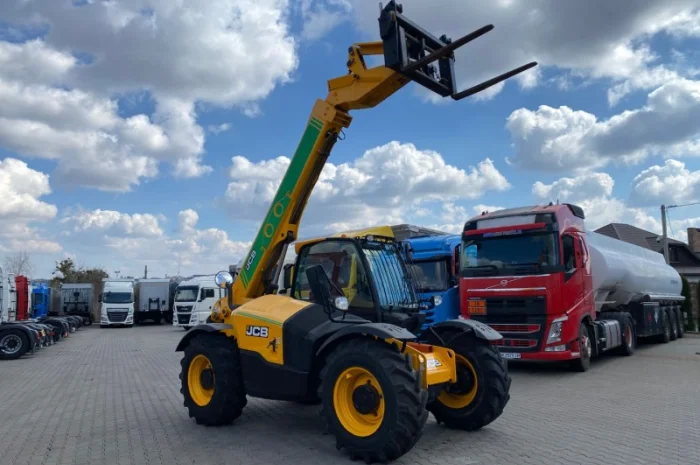 Телескопічний навантажувач JCB 531-70- фото № 18