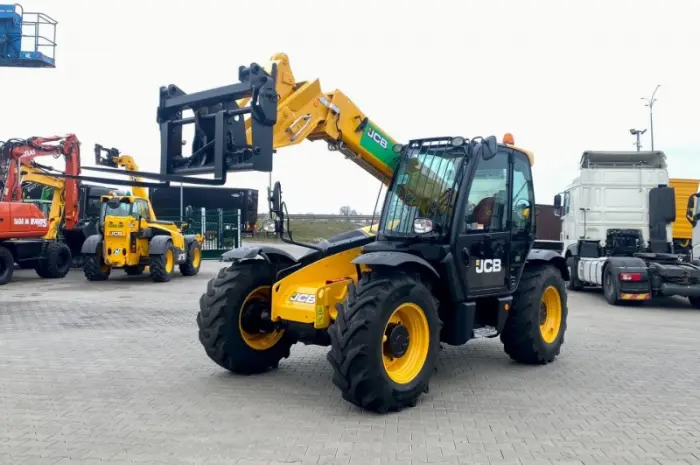 Телескопічний навантажувач JCB 531-70 - Готовий до Роботи- фото № 1