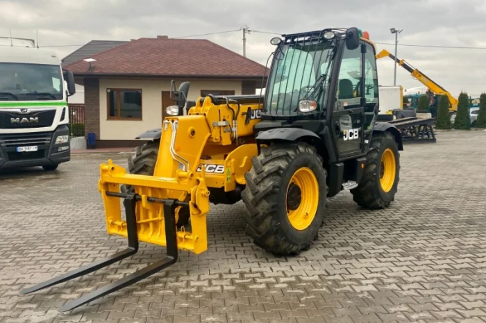 Телескопічний навантажувач JCB 535-95 2016 року- фото № 1