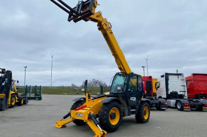 Телескопічний навантажувач JCB 540-140 - 2017 рік- фото № 1