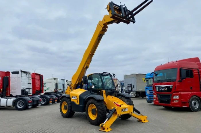 Телескопічний навантажувач JCB 540-140 - 2017 рік- фото № 18