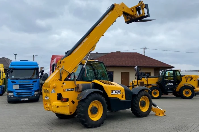 Телескопічний навантажувач JCB 540-140 - 2017 рік- фото № 16