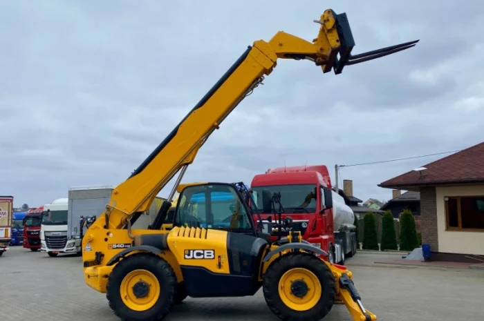 Телескопічний навантажувач JCB 540-140 - 2017 рік- фото № 15