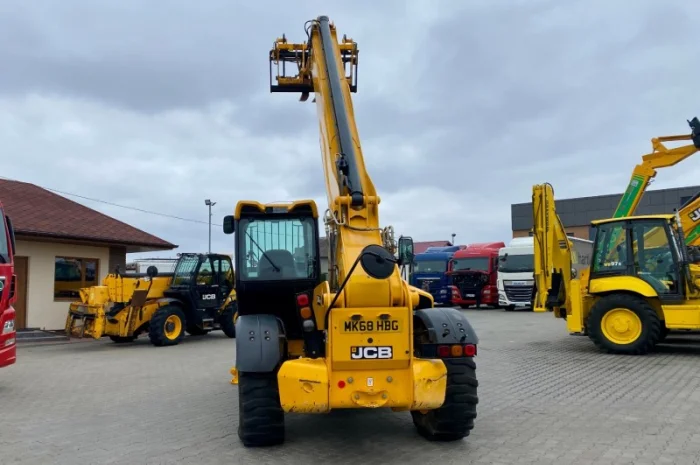 Телескопічний навантажувач JCB 540-140 - 2017 рік- фото № 13