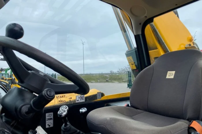 Телескопічний навантажувач JCB 540-140 - 2017 рік- фото № 7