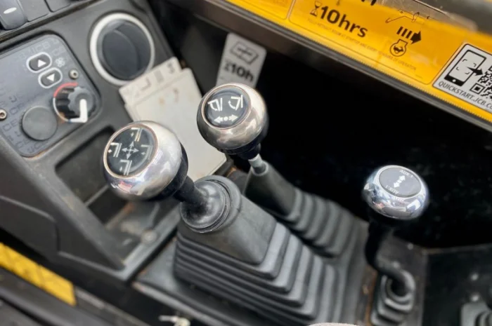 Телескопічний навантажувач JCB 540-140 - 2017 рік- фото № 4