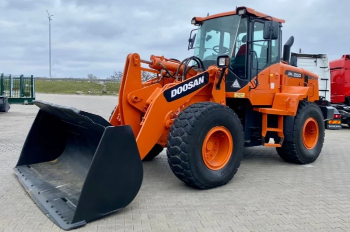 Фронтальний навантажувач Doosan DL 250-3 - 2014 року- фото № 20