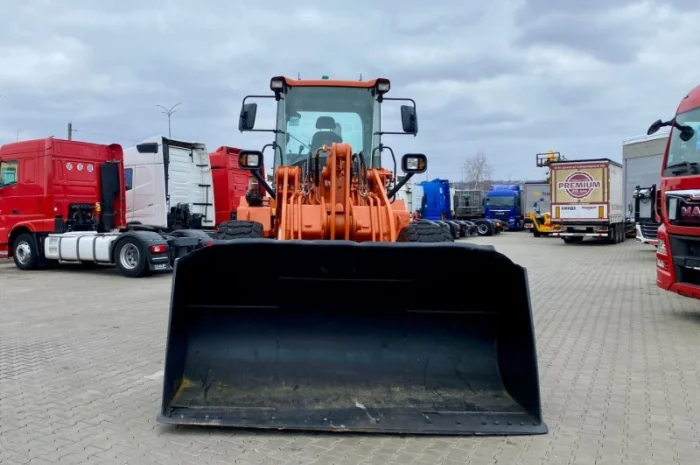 Фронтальний навантажувач Doosan DL 250-3 - 2014 року- фото № 18