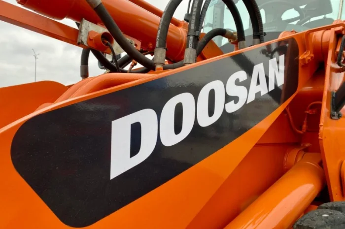 Фронтальний навантажувач Doosan DL 250-3 - 2014 року- фото № 9